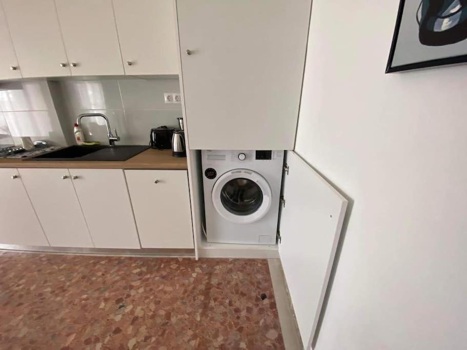 New! Flower Patio House 2 Bdr - Bbq - Wash Machine ลาวริออน ภายนอก รูปภาพ